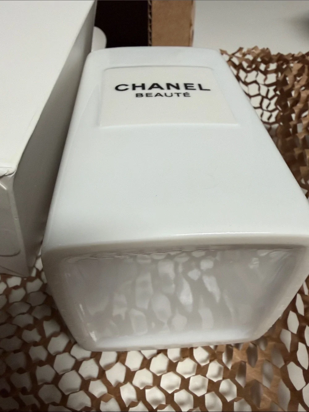 CHANEL White Ceramic Vanity Holder with Branded Plaque